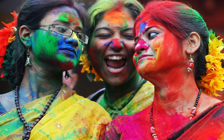 Women's playing holi in india